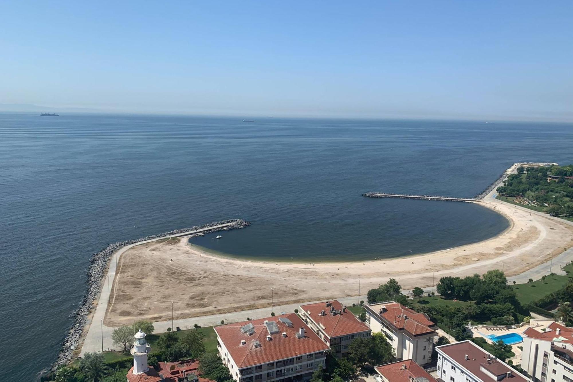 Renaissance Polat Istanbul Hotel Eksteriør billede Aerial view of the beach